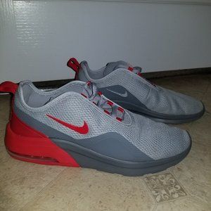 Nike Air Max Motion 2 Running Shoe